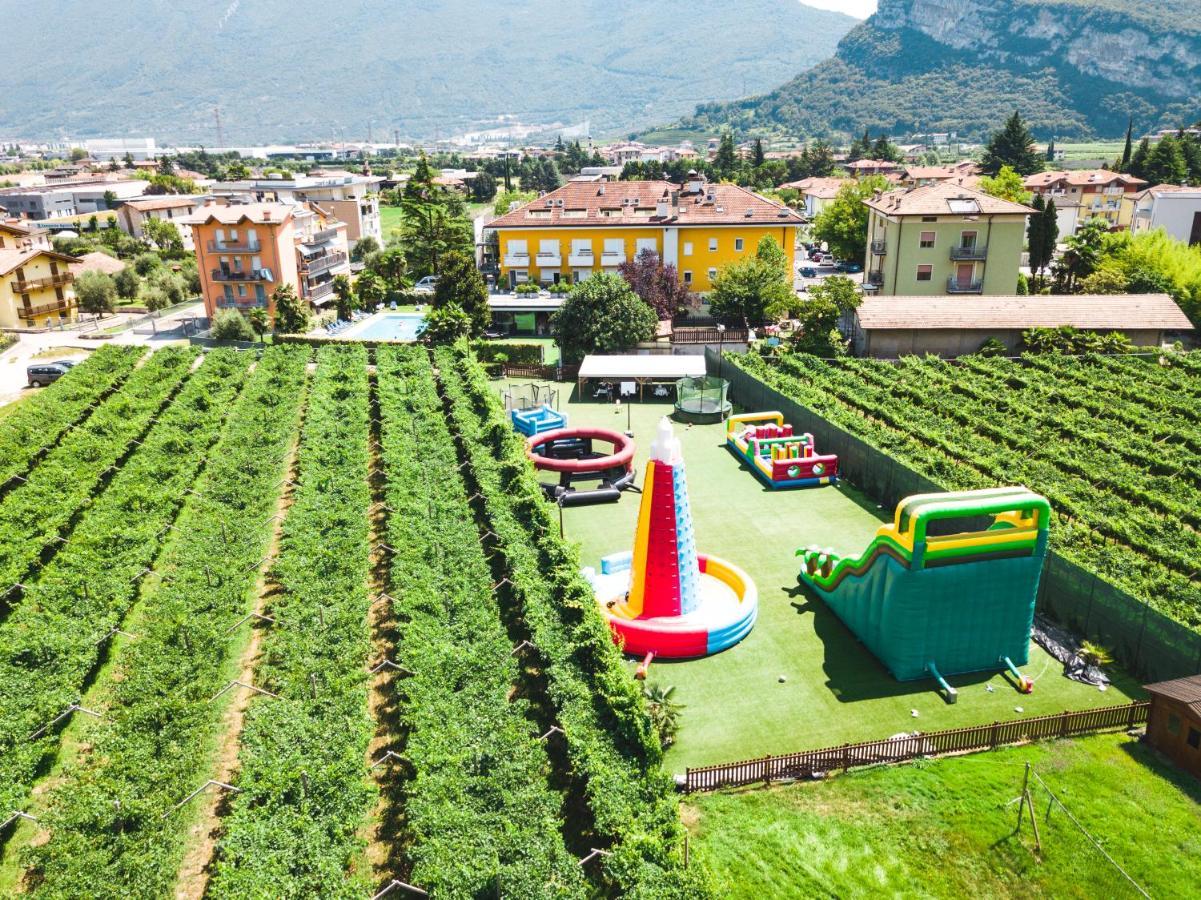 Appartamento Campagnola Piano Terra Con Giardino Privato Bagian luar foto